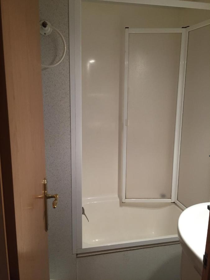 Mobil-Home 4-6 Personnes Сен-Жулиен-ан-Борн Екстериор снимка